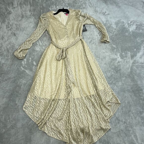 Vince Camuto Metallic Gold Long Sleeve V-Neck Gown With Belted Waist  6133 - Picture 1 of 7